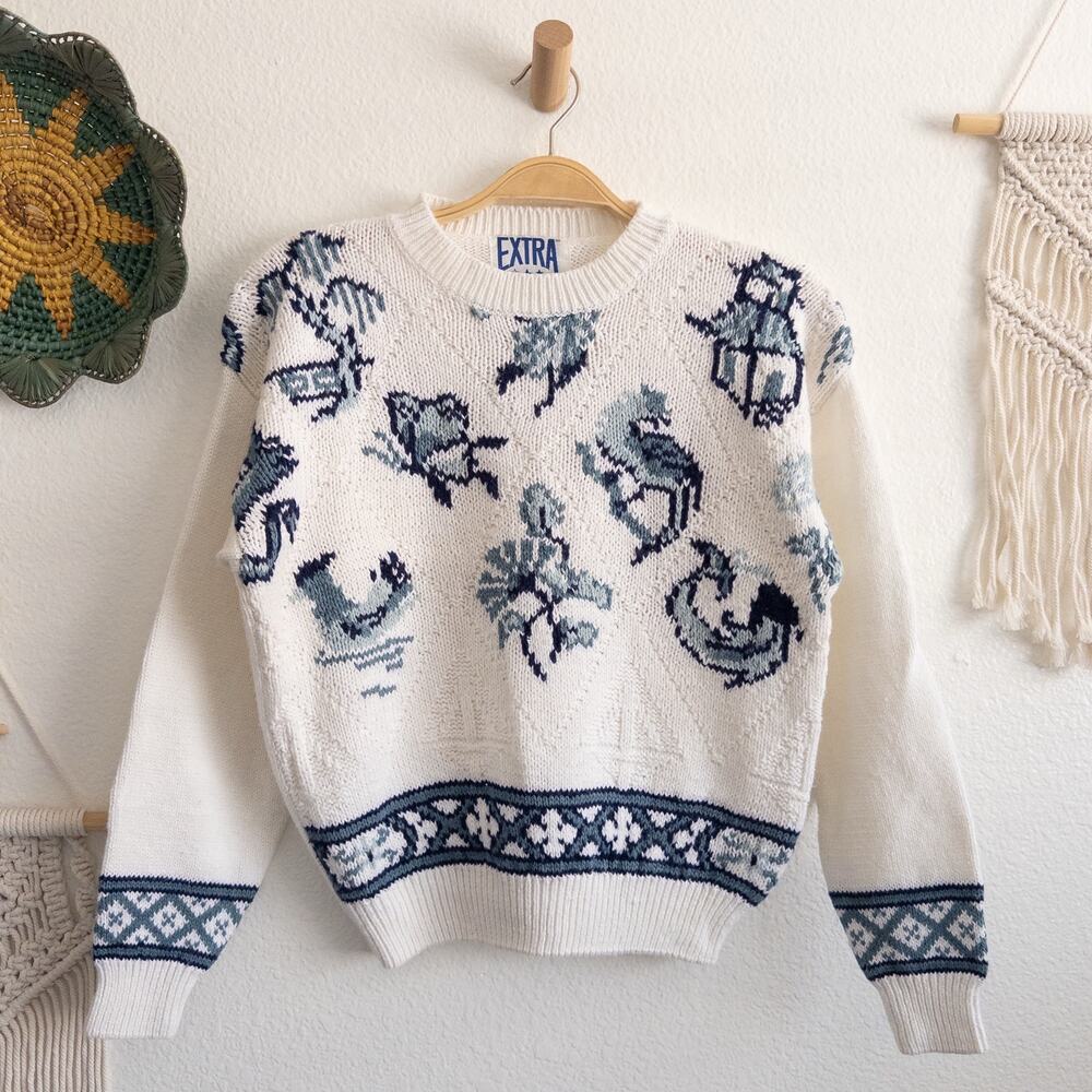 Extra White an Blue Rami Cotton Argyle Floral Animal Vintage Sweater Size Small